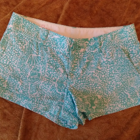 Lilly Pulitzer Pants - LILLY PULITZER Walsh Short size 6